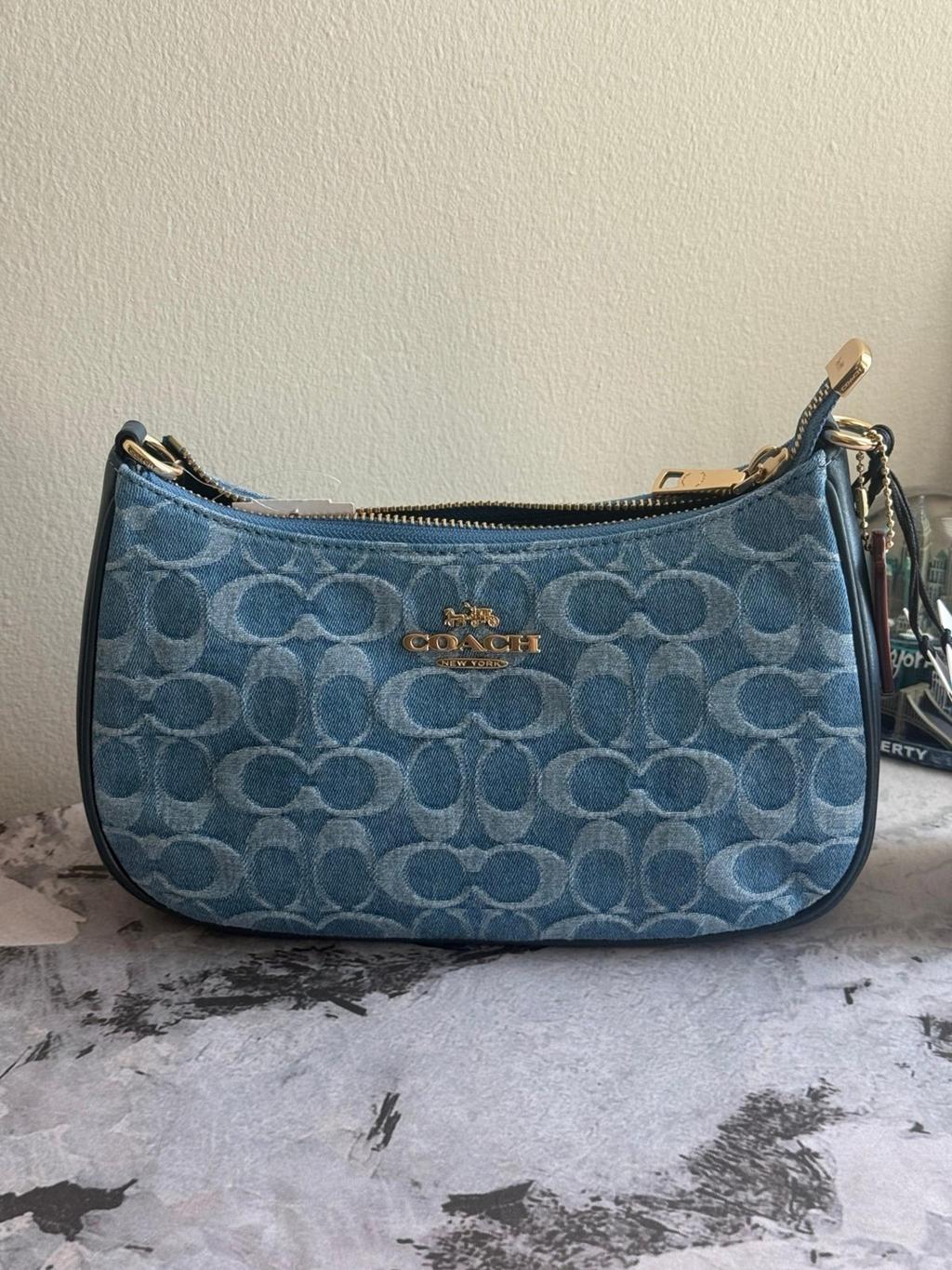 Coach CAF82 Denim/Natural Teri Shoulder Bag Signature Denim Outlet