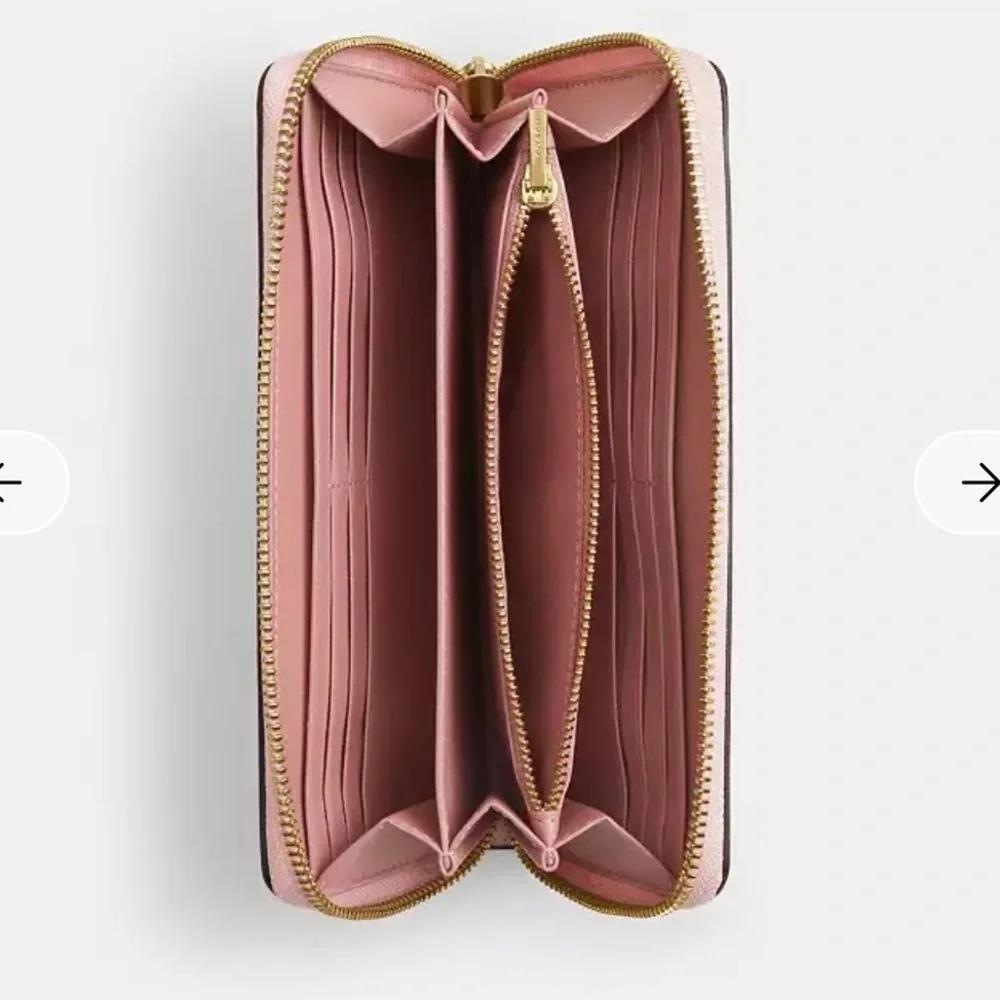 Long Zip Around Wallet In Signature Canvas CW778 Powder Pink